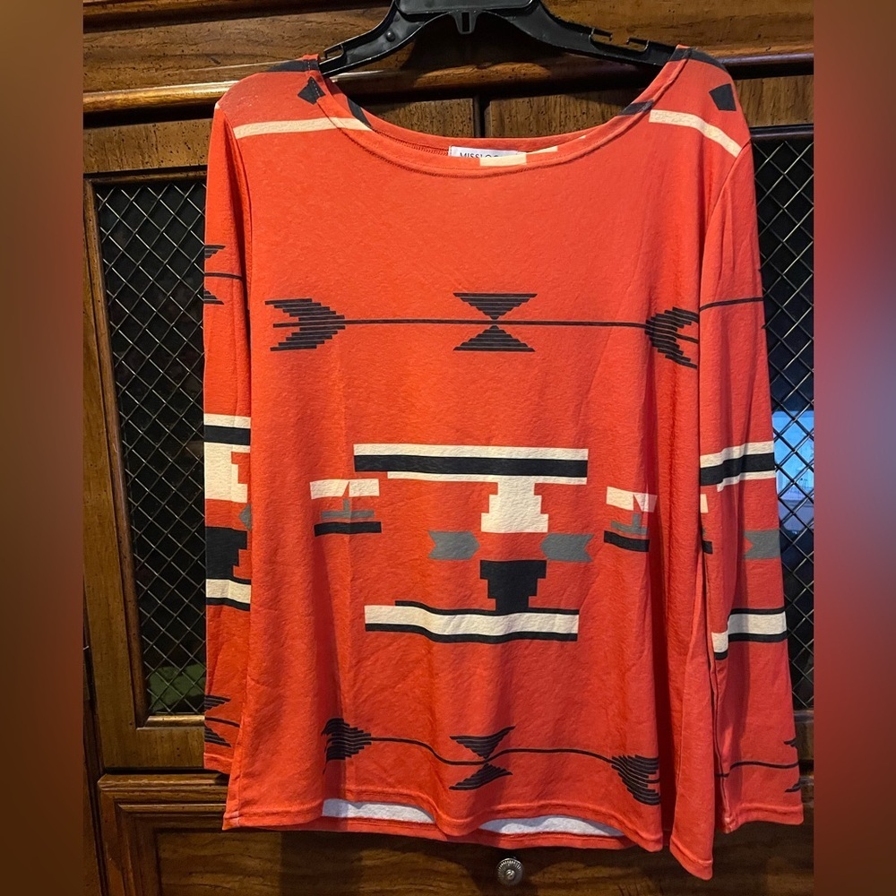 MISSLOOK Red and White tribal midwestern shirt L